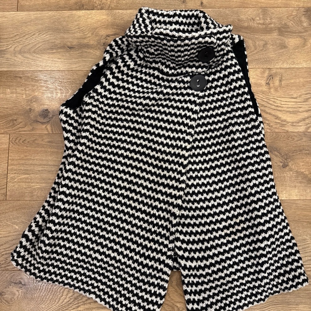 Chico's Women's Sleeveless Turtleneck Cardigan Sweater Vest Black/White Sz 3